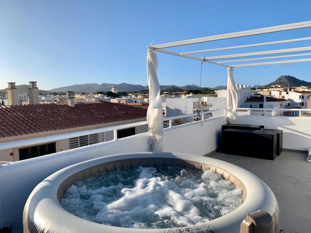 Sonne & Meerblick Aus 40 Grad Heissem Whirlpool Geniessen - Zentral Am Hafen Und Dennoch Ruhig Cala Ratjada  Kültér fotó