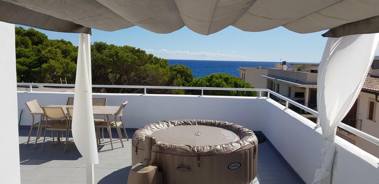 Sonne & Meerblick Aus 40 Grad Heissem Whirlpool Geniessen - Zentral Am Hafen Und Dennoch Ruhig Cala Ratjada  Kültér fotó